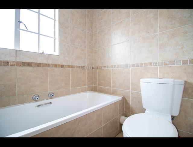 2 BEDROOM APARTMENT FOR SALE IN NOORDWYK